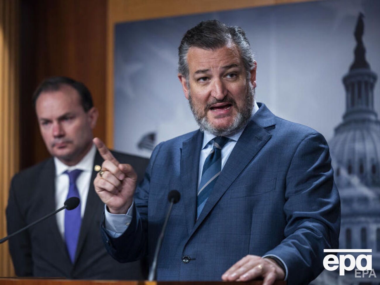 Круз: На США лежит ответственность обеспечить наших украинских союзников всем необходимым