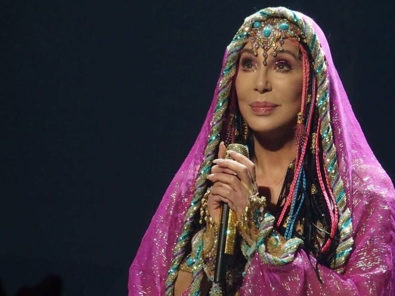 Шер назвала Путина военным преступником