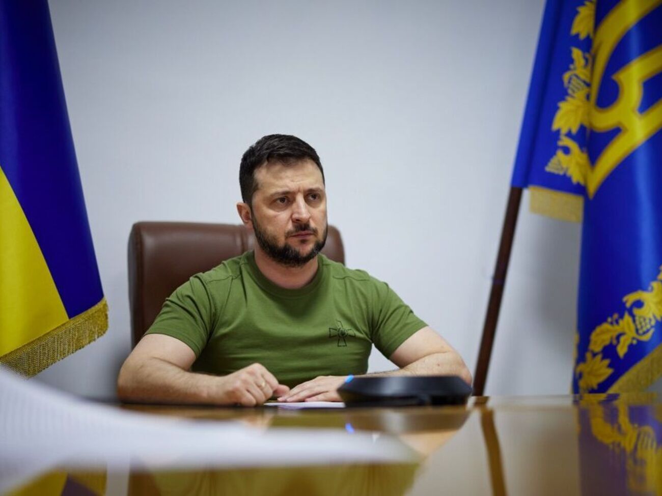 Зеленский: Депортированных украинцев лишают документов. У них забирают телефоны. Пытаются перевезти в отдаленные регионы РФ