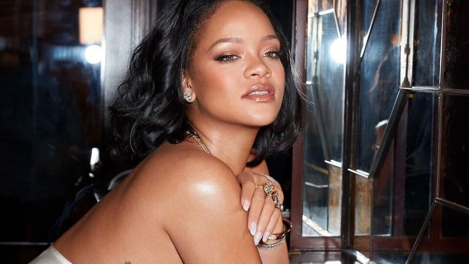 Рианна: Наш маленький модник на обложке Vogue!