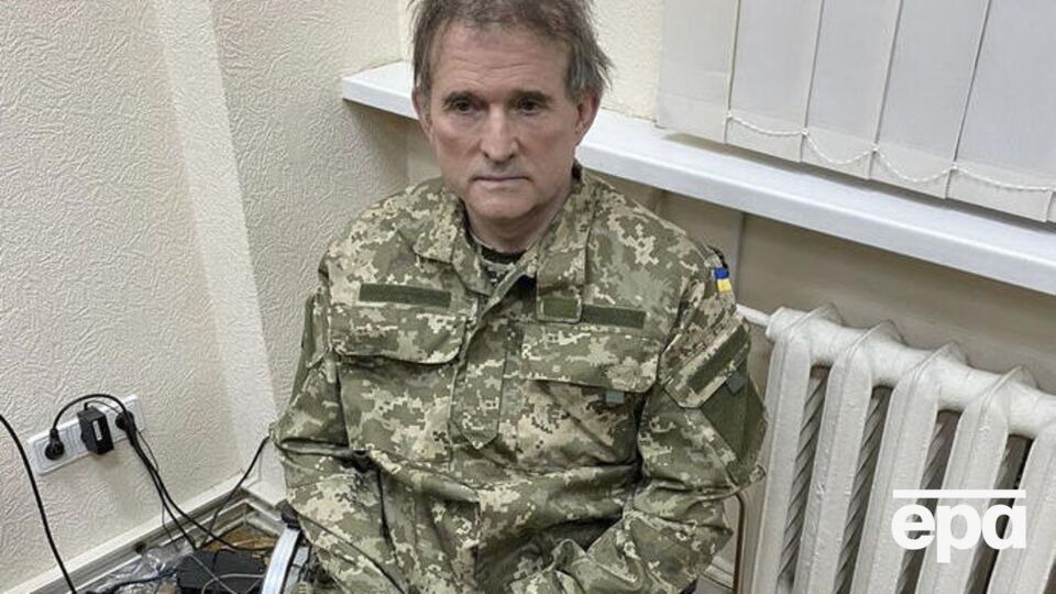Тільки Зеленський може ухвалити рішення про обмін Медведчука (на фото), зазначив Арестович