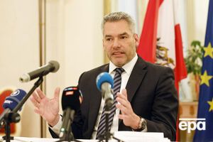 На запитання, чи згоден Путін із воєнними злочинами, Негаммер відповів, що його думка стосовно цього питання була незрозумілою