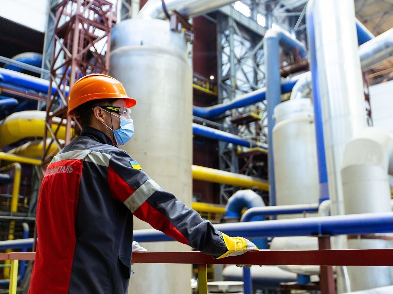 Около 300 сотрудников уже получили новую работу