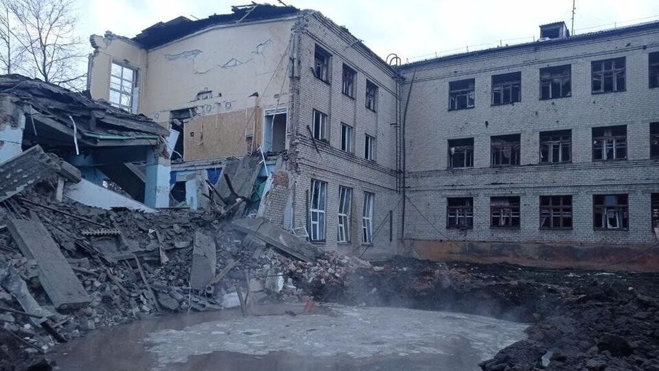 Від початку широкомасштабного вторгнення окупанти зруйнували в Донецькій області 120 шкіл, 103 дитячі садки, 37 вишів