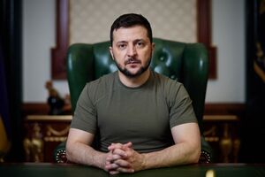 По словам Данилова, первая попытка "уничтожить" Зеленского (на фото) могла быть предпринята РФ 22 февраля