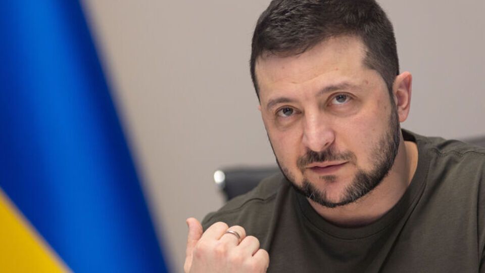 Зеленський: Що відбувається в армії Російської Федерації, яка напала на нас, яка є окупантом, яка блокує, до речі, Чорне море, мені, чесно кажучи, однаково