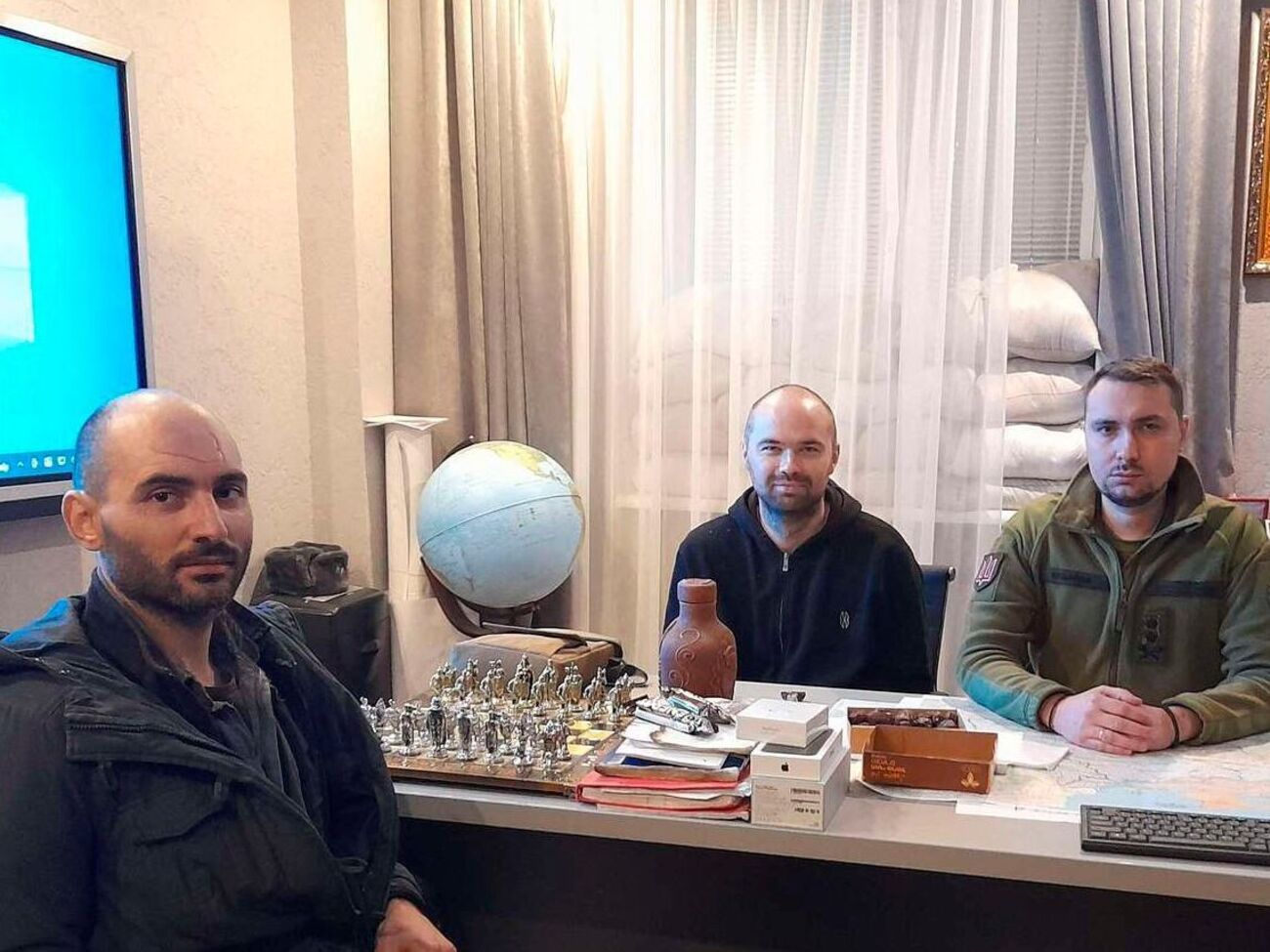 Як розповіли військовослужбовці, російські офіцери навіть під час допитів визнавали, що їхній "бліцкриг" провалився і поставленої мети їм досягти не вдалося