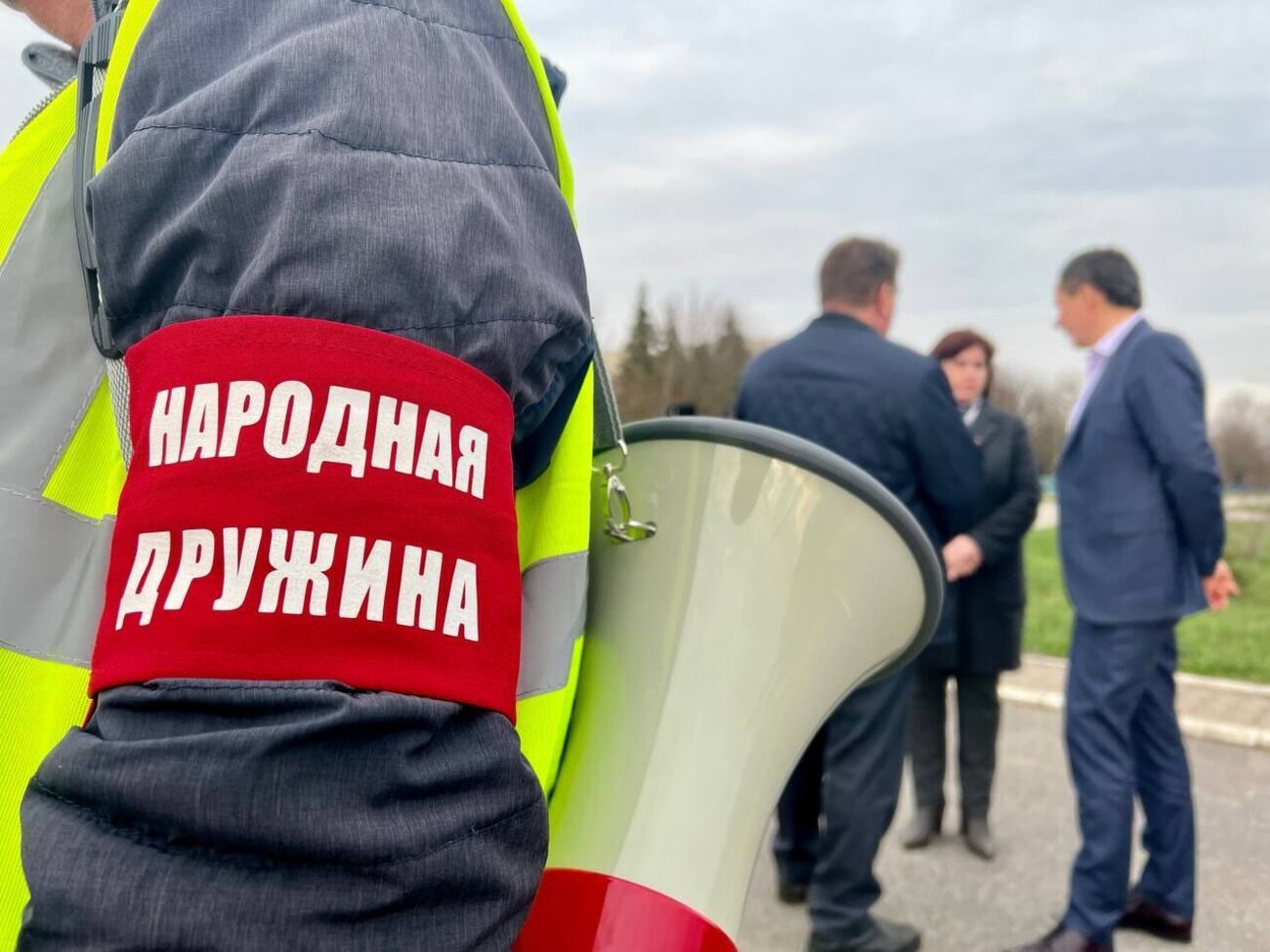 Жителей двух населенных пунктов вывезли, сообщил губернатор области