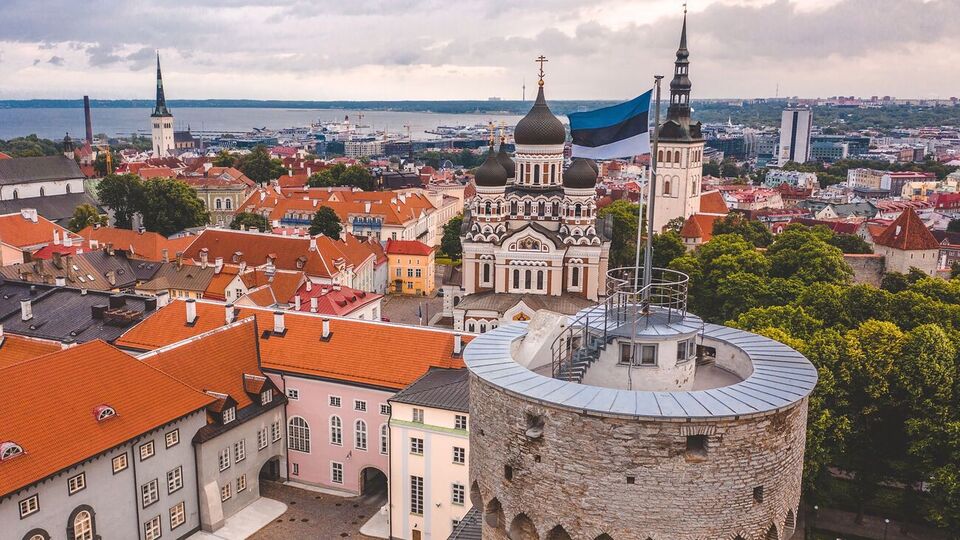 Сьогодні в країні з населенням 1,3 млн осіб перебуває 1650 британських солдатів, 850 з яких прибули до країни після вторгнення Росії в Україну