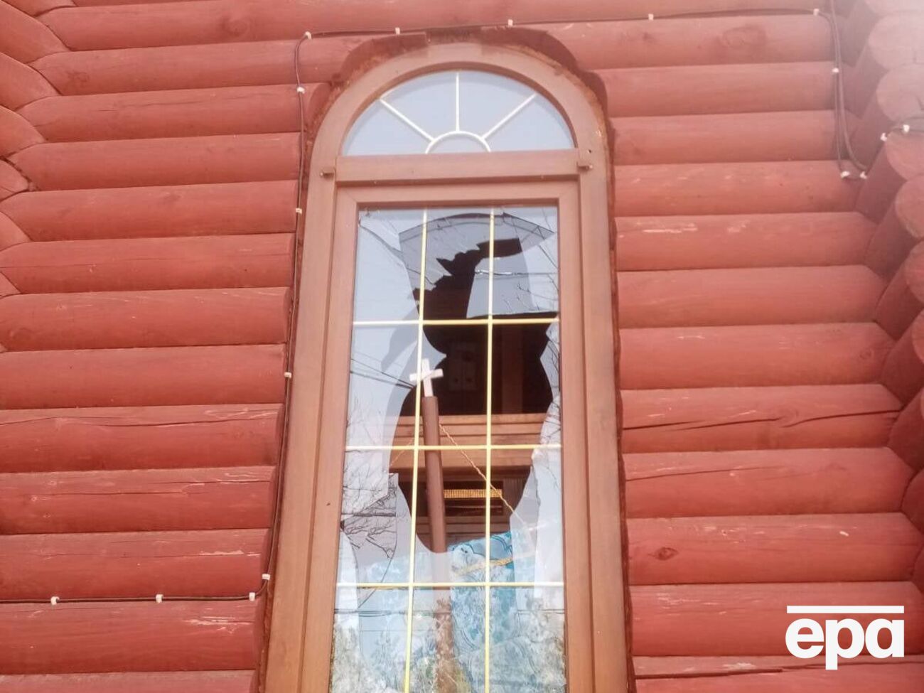 Под обстрел попали жилые кварталы, культурные объекты и частные предприятия, есть погибшие