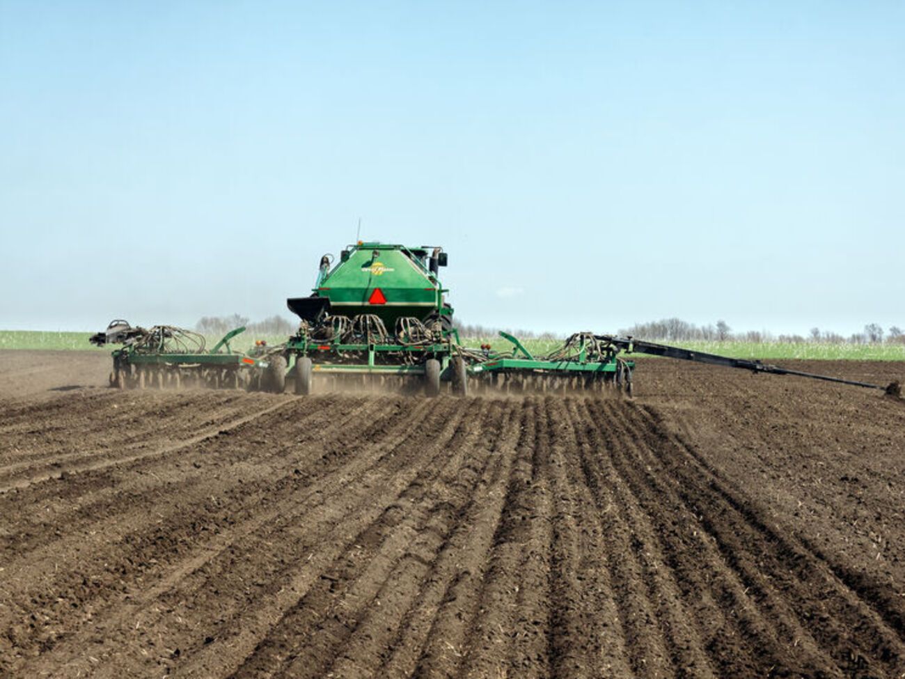 Незважаючи на війну, в Україні триває посівна кампанія