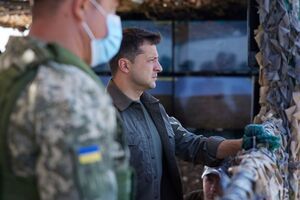 Те, що обговорювали на нараді, розкривати поки не можна, заявив Зеленський