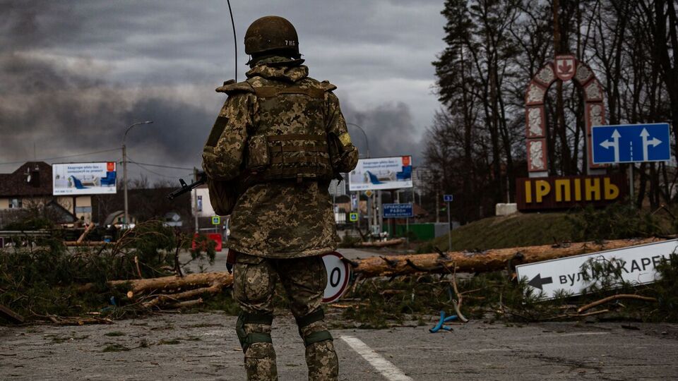 Объем работ в побывавших под оккупацией населенных пунктах – колоссальный, отметил президент