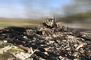 Лунин показал фото разрушений фермерского хозяйства