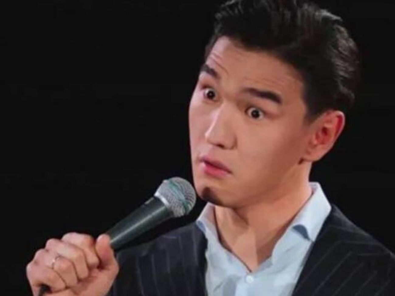 За молчаливую поддержку российской агрессии против Украины Сабуров внесен в черный список сайта theylovewar.com