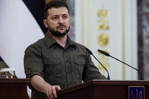 Зеленский отметил, что другие страны "не совсем видят себя за столом с РФ"