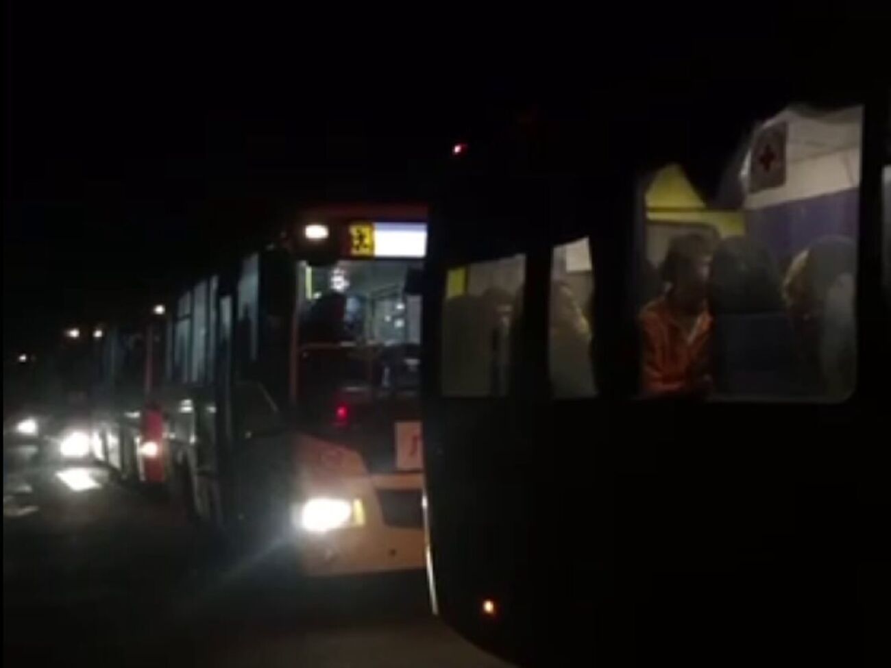 Евакуацію проводили, зокрема, автобусами