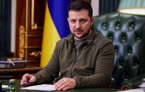 Зеленський: "ПриватБанку" це точно не стосується. Тому що "ПриватБанк" дав дивіденди нормально, і допоміг, і дав гроші в бюджет. До нього немає питань