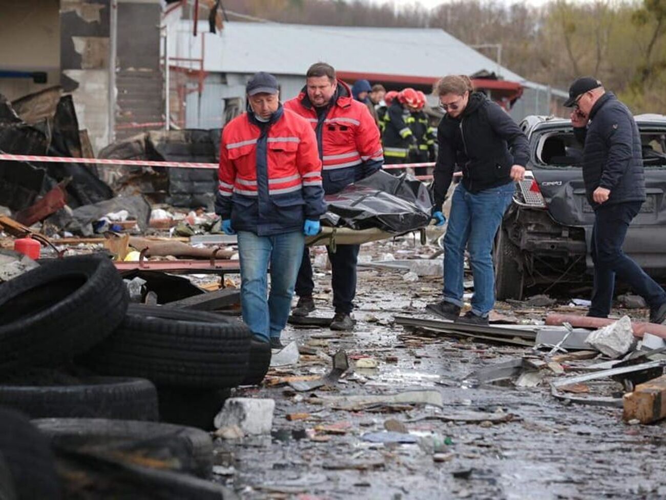 В результате попадания ракеты в шиномонтаж во Львове&nbsp;погибли семь человек