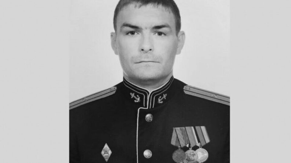 Корабль "Цезарь Куников", которым командовал Чирва, был подбит украинскими военными в Бердянске еще в конце марта