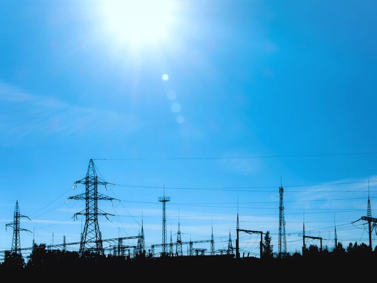 Бесплатную электроэнергию получали около 150 учреждений