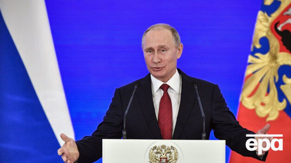 Путин находится у власти в России более 20 лет