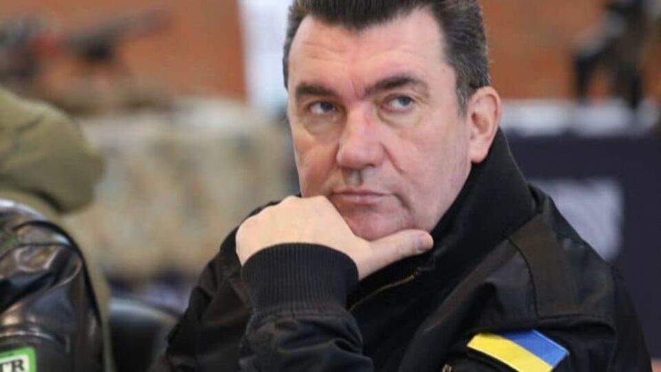 Данилов: Мы свою землю отдавать не будем