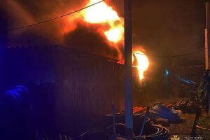 Рятувальники пожежу загасили