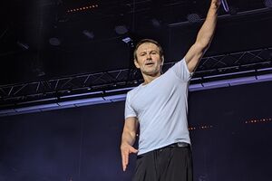 Вакарчук: В эту пятницу выходит мой кавер на одну очень известную мировую песню