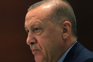 Достижение перемирия, а затем прочного мира между Украиной и РФ "станет одним из лучших дел, сделанных во имя человечества", отметил Эрдоган