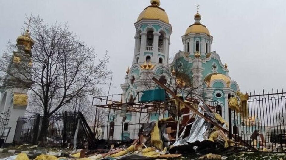 У храмі вибито всі вікна та двері