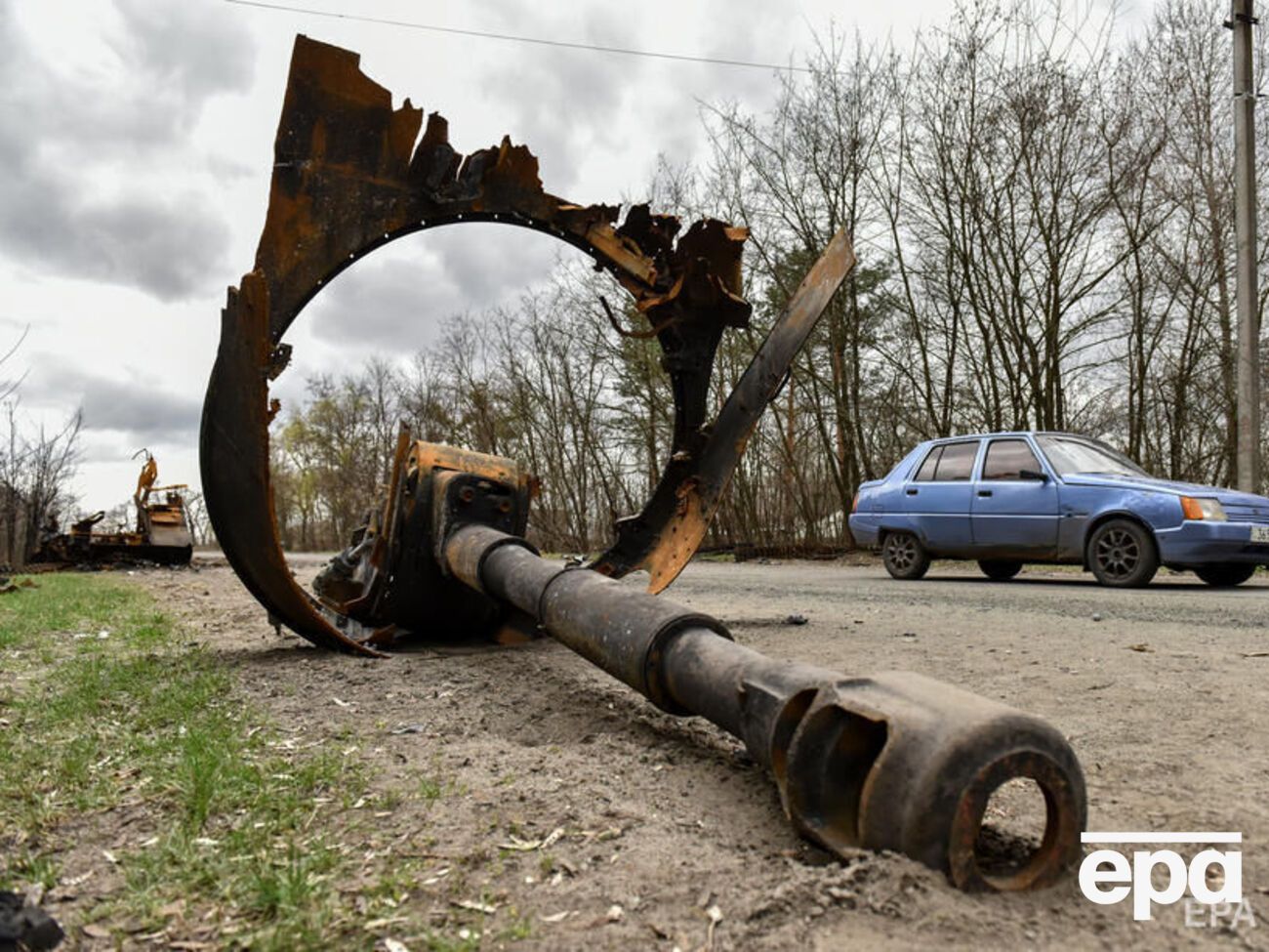 Подоляк подчеркнул, что Украине необходимо оружие, чтобы бороться с агрессией РФ