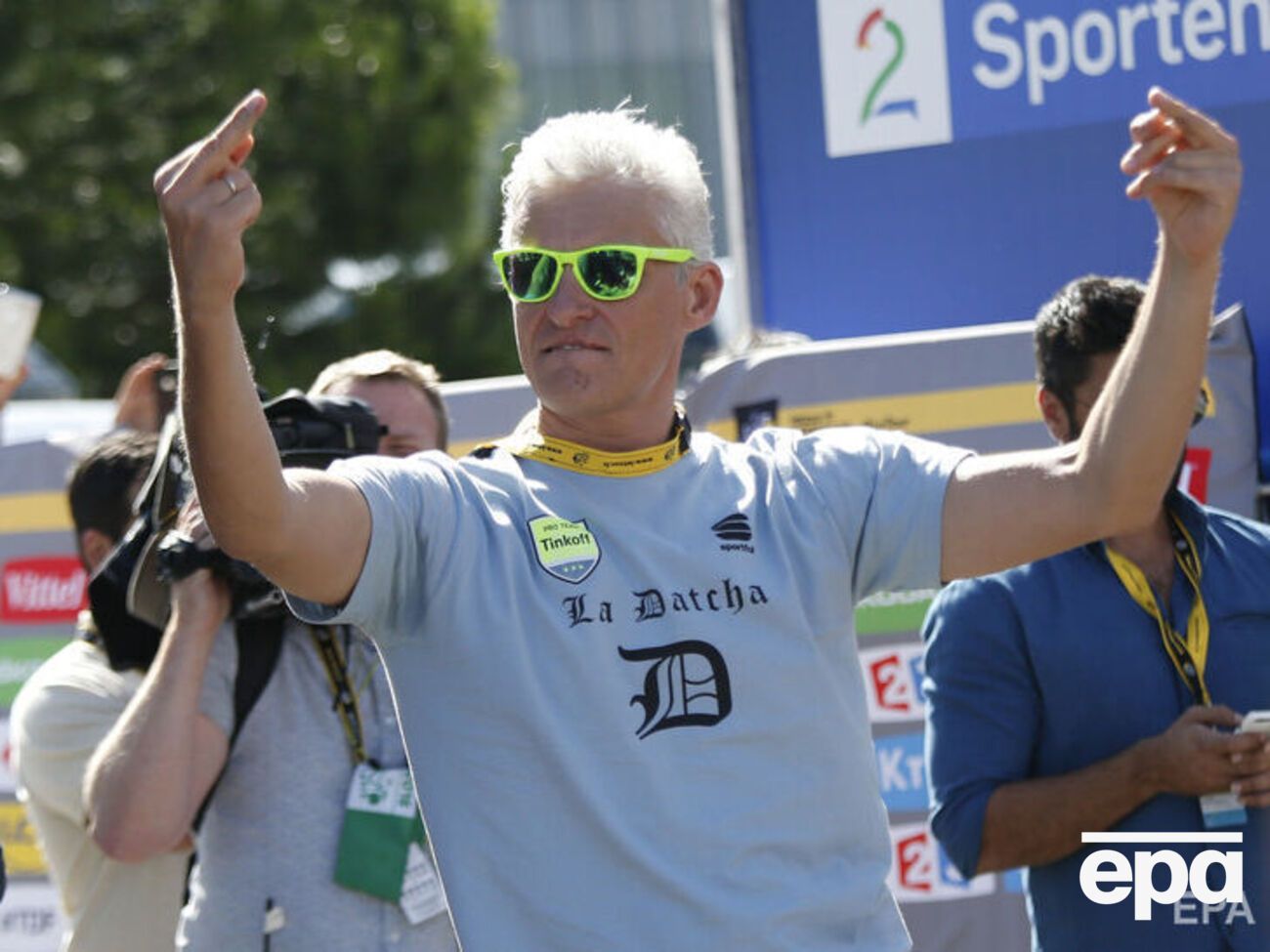 Шанувальників символу російської армії Z Тиньков назвав "дебілами"