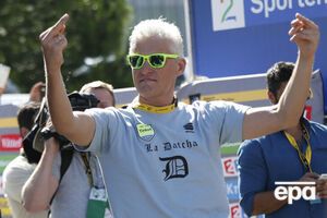 Шанувальників символу російської армії Z Тиньков назвав "дебілами"