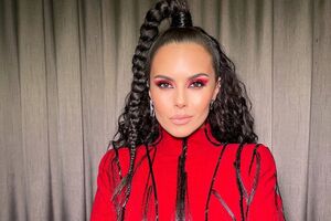 NK спела вместе с коллегами