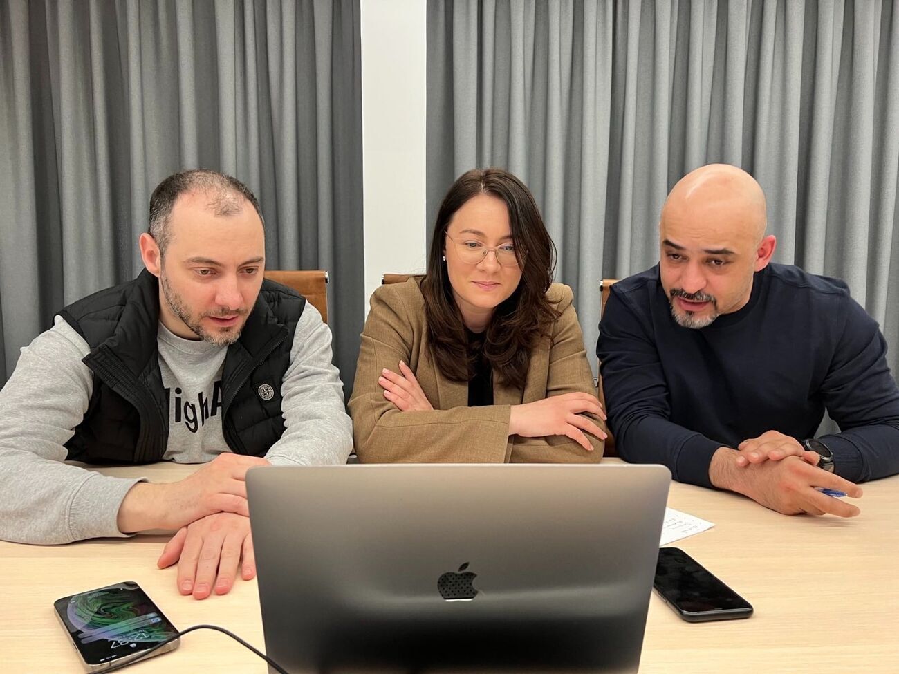 Команда МИУ и правительства получила подтверждение возможности старта процесса либерализации грузового транзита из Украины в страны Европейского союза, отметил Александр Кубраков (на фото &ndash; слева)