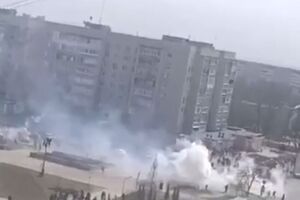 В результате взрывов и обстрелов есть пострадавшие