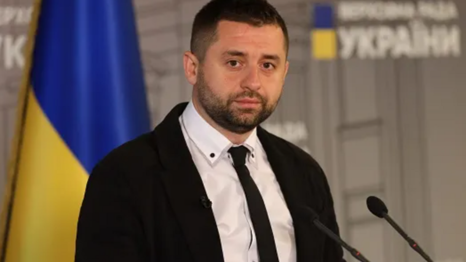 Арахамія: Звичайно, треба, щоб Росія вивела всі свої війська на мінімально туди, де вони знаходилися станом на 23 лютого