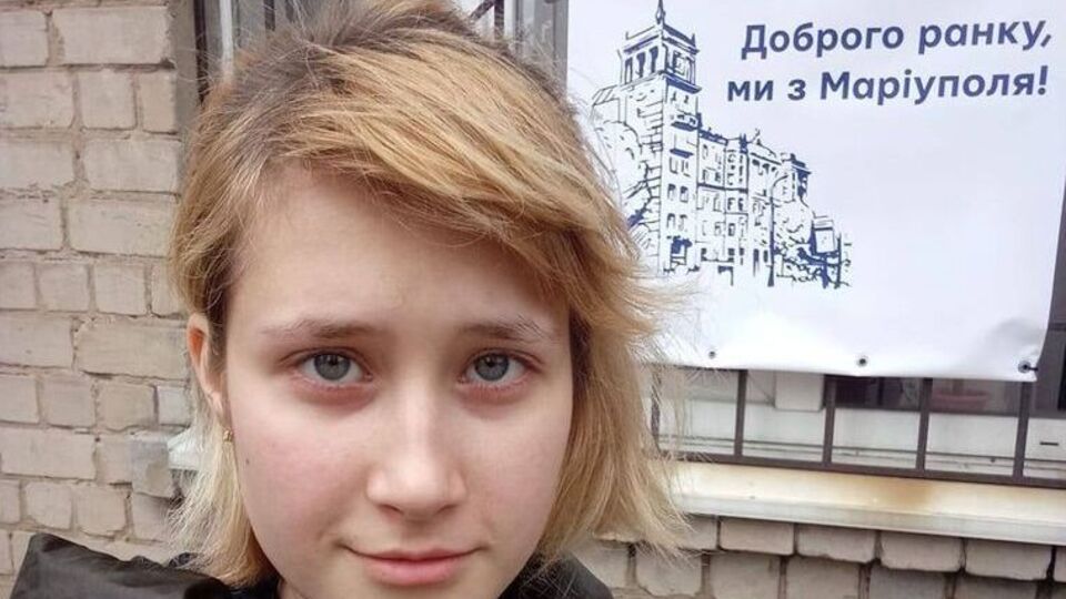 17-річна Марія із сім'єю змогла вибратися з оточеного Маріуполя