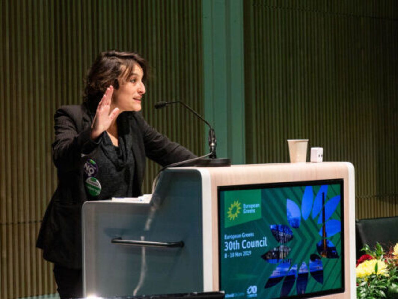 Члени ЄС мають розділити відповідальність і не кидати, наприклад, Німеччину, яка сильно залежить від Росії