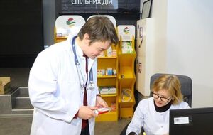 100 человек обратились в центр за медицинской помощью