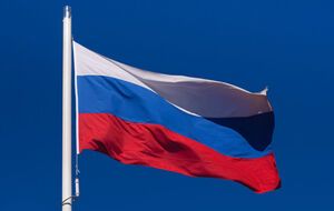 На демонстрациях в Эстонии запретили использовать флаг России