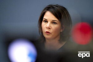 Бербок: Мы вдвое сократим нефть к лету и выйдем на ноль к концу года, а затем последует газ