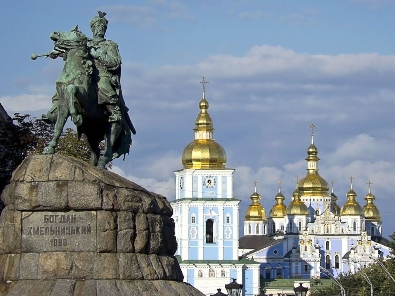 У МЗС зазначили, що гуманітарна пауза на Великдень необхідна для безпечної евакуації тисяч цивільних осіб