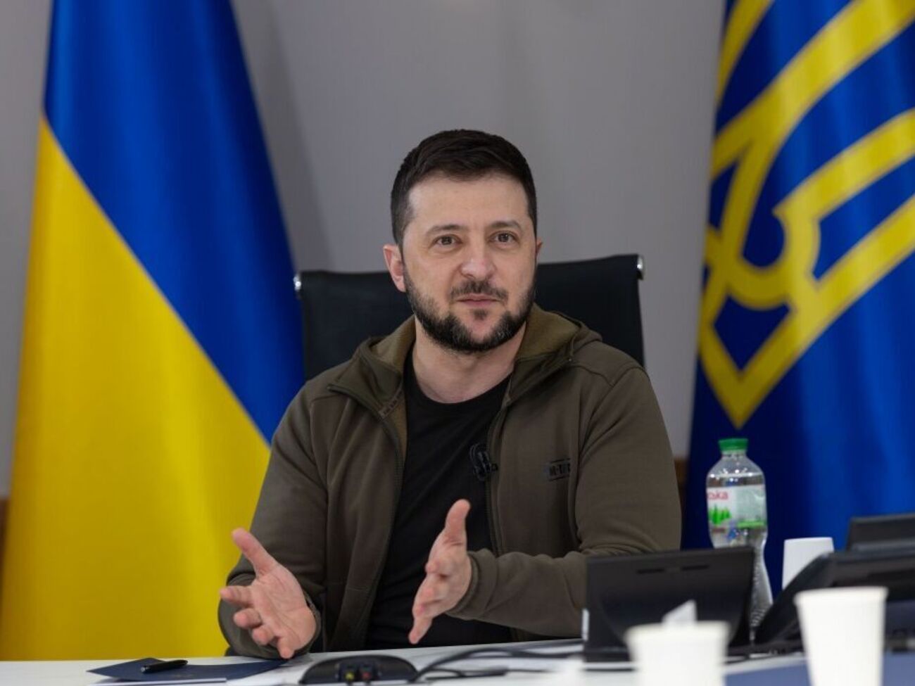 Зеленський: Щодо Пєскова... Нічого про це не чув, точно нічого не бачив. Упевнений, що нам нічого не передали