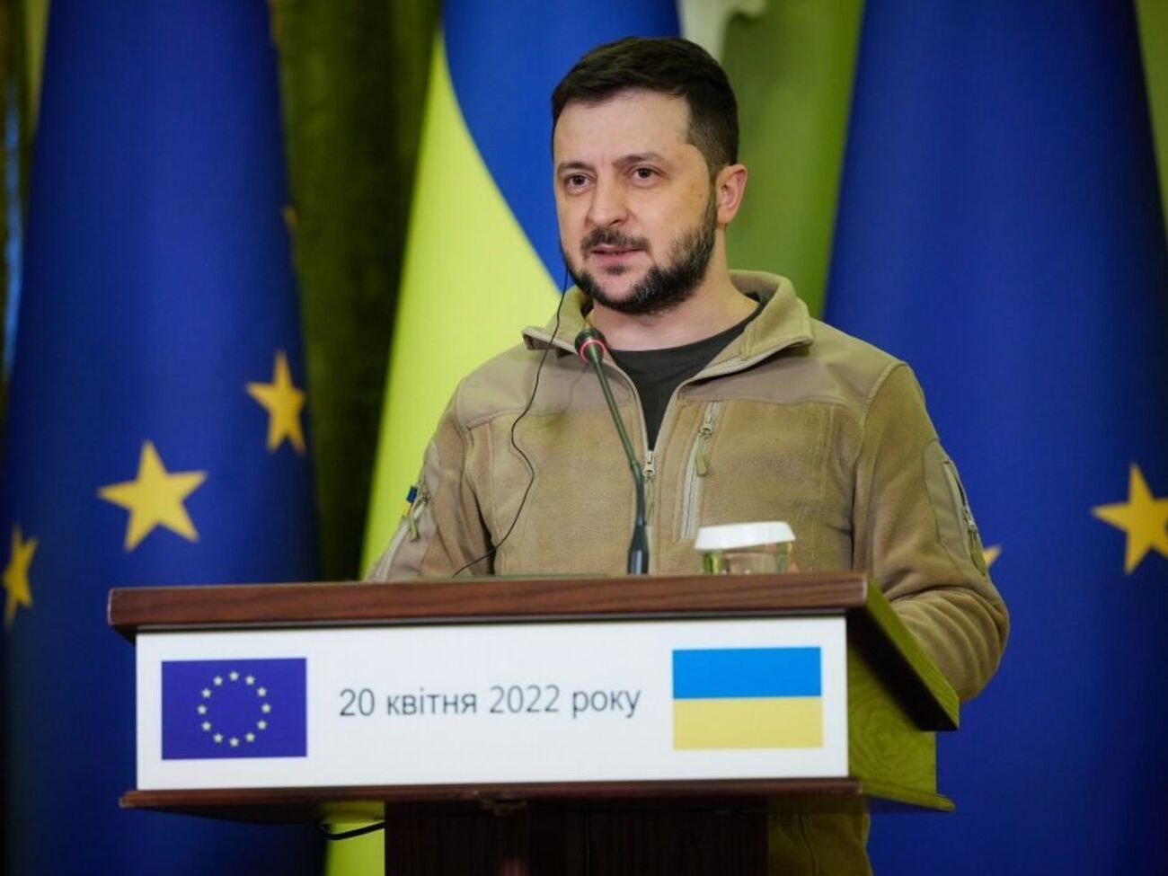 Зеленский о поставках оружия: Очень рад сказать с осторожным оптимизмом, что наши партнеры стали лучше понимать наши потребности