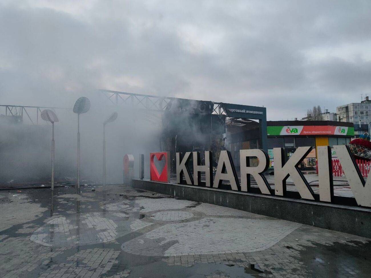 Обстріли Харкова 20 квітня тривали, містян просять не покидати укриттів