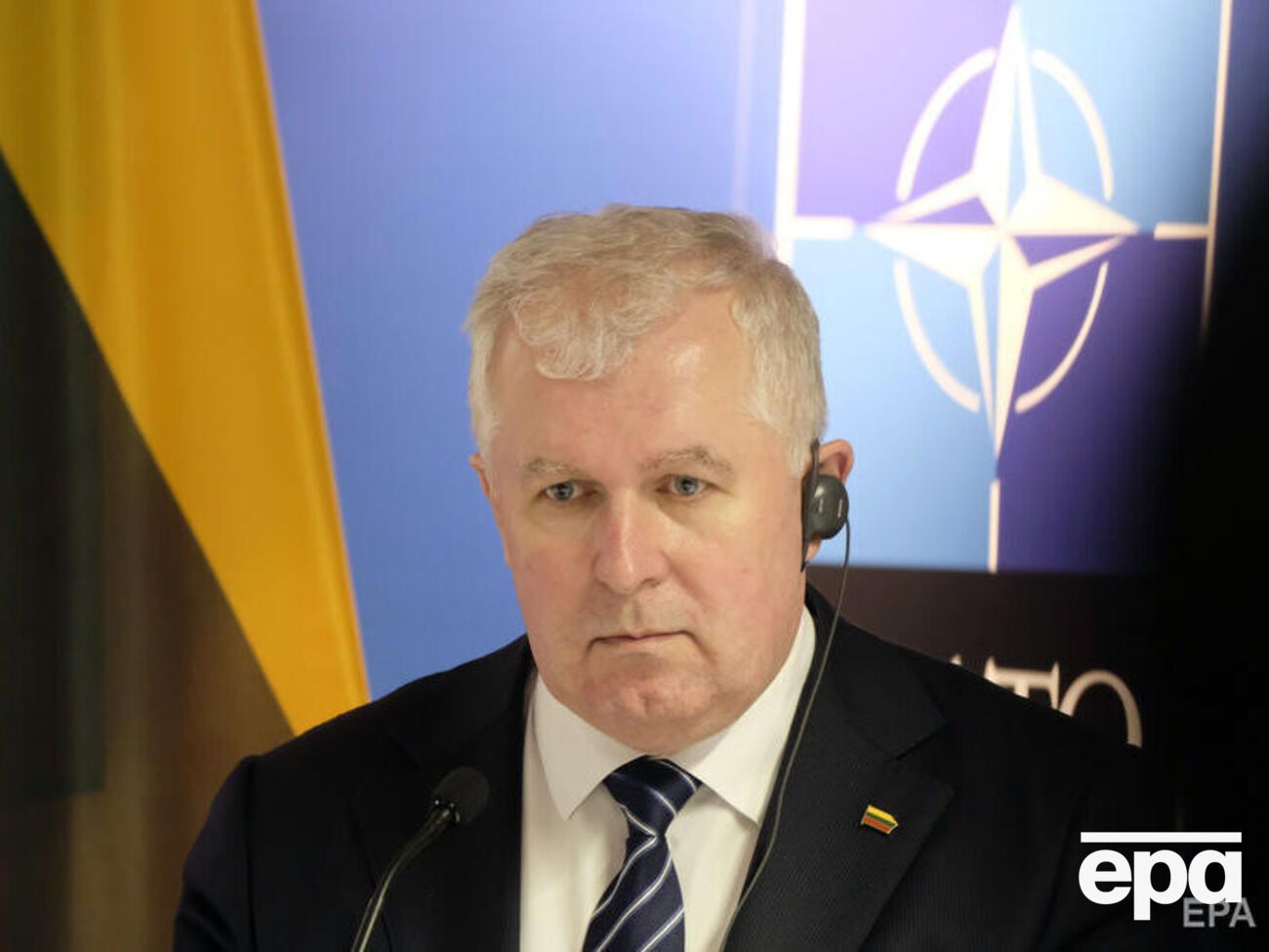 Анушаускас не уточнил количество вооружения, отметив только, что его много