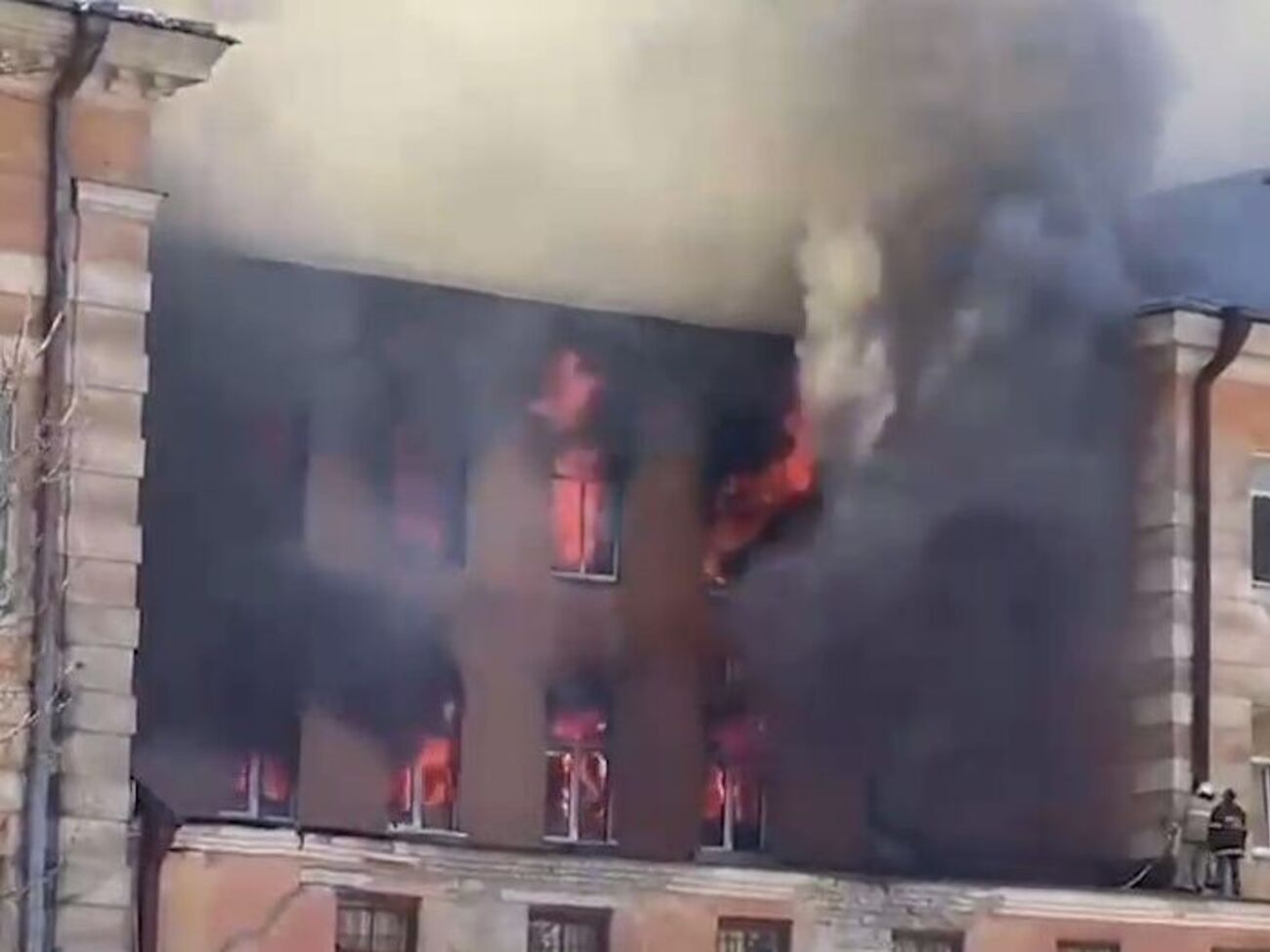 Предварительно, в результате пожара погибли два человека