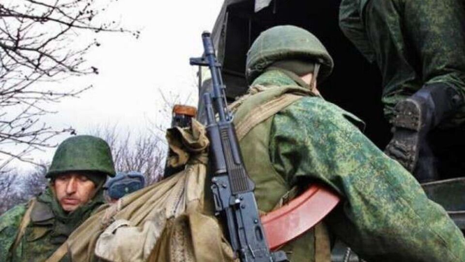В Минобороны подчеркнули, что российские войска запрещают доставку гуманитарных грузов с контролируемой Украиной территории